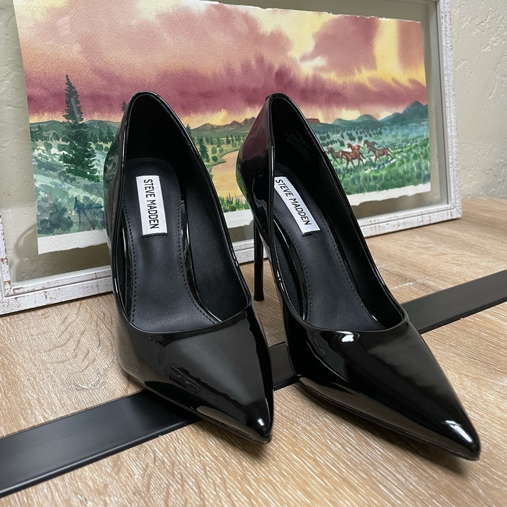 Steve Madden Vala Black Patent Heels